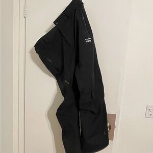 Volcom Black Men’s Snowboard Pants Size Medium